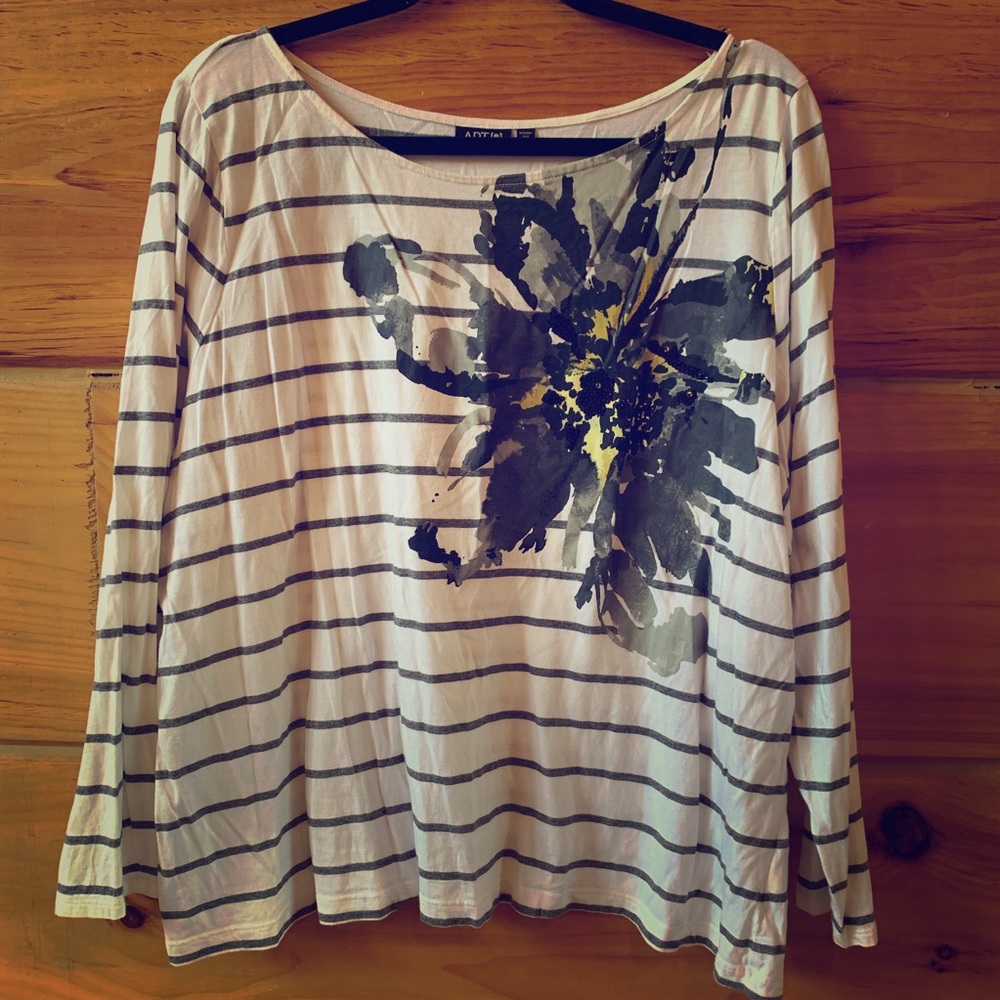 Apt 9 Floral Splash Top